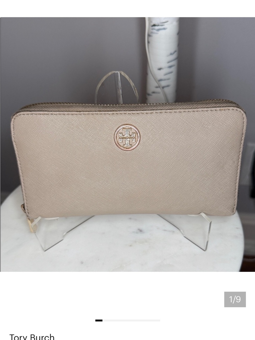 EUC Tory Burch Saffiano FULL ZIP AROUND WALLET in Grayish-Taupe with Gold Emblem - Picture 2 of 9